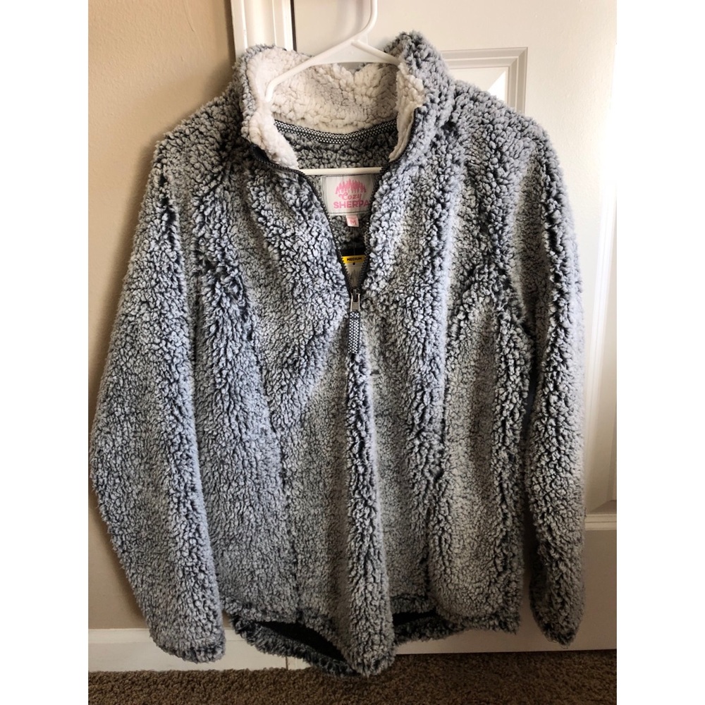 NWT-Cozy Sherpa Pullover (Charcoal Gray)